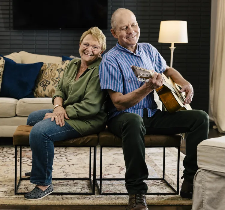 Shannon, a real GLASSIA patient, with his wife.